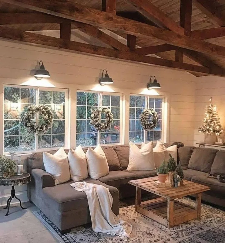 Exposed Wooden Ceiling Trusses