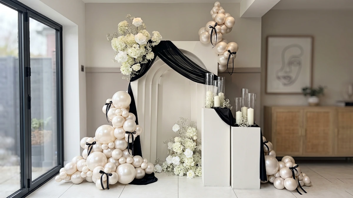 0 Minimalist Graduation Party Ideas to Celebrate the "Next Chapter" in Style