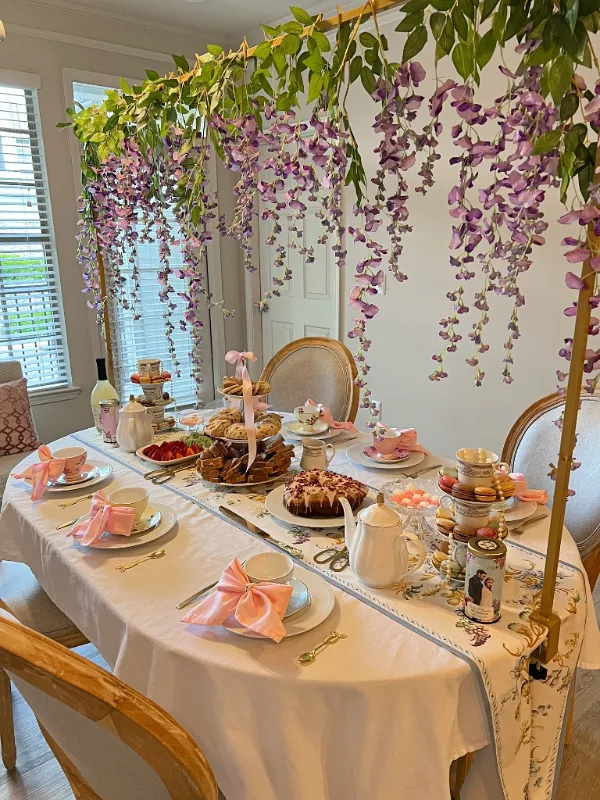 Wisteria Over-the-Table Decor