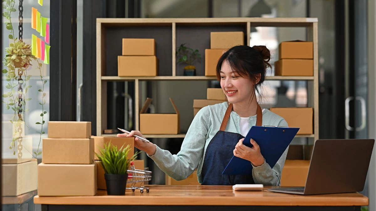 The $0 Startup Business: Buy Ugly Decor, Make It Beautiful, Sell for 10x Profit
