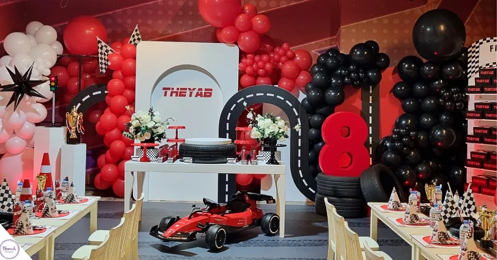 Curved Track Dessert Table