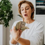 She Built a $120K/Year Home Decor Business With Just Instagram and a Phone Camera She Built a $120K/Year Home Decor Business With Just Instagram and a Phone Camera