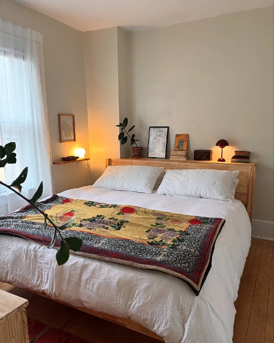 Headboard Ledge Display