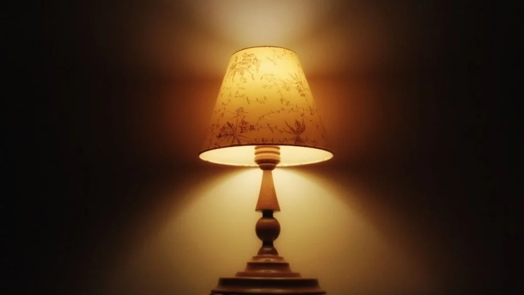 Replace Generic Lampshade Finials With Decorative Hardware