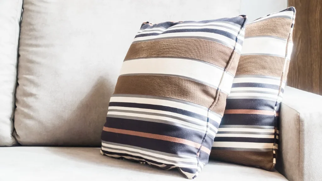 How to Style Pillow Covers on Sofas, Beds, Chairs, and Benches