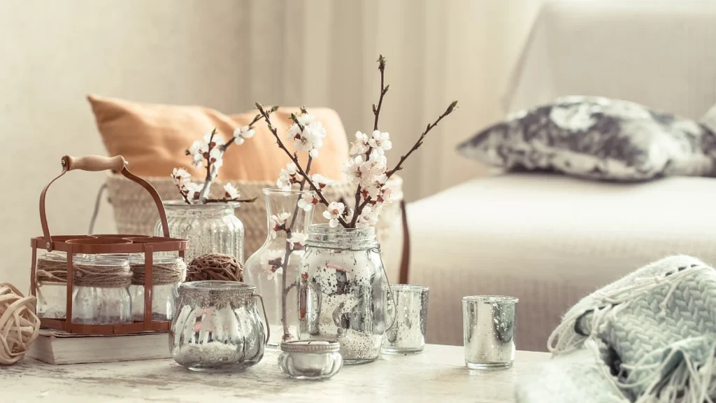 Furniture Accent Pieces That Resell Better Than Bulky Sofas