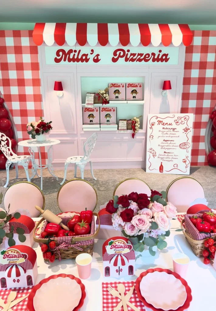 Mila's Pizzeria Full Room View
