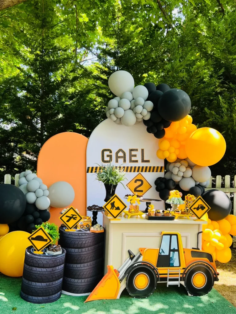 Outdoor Construction Dessert Table