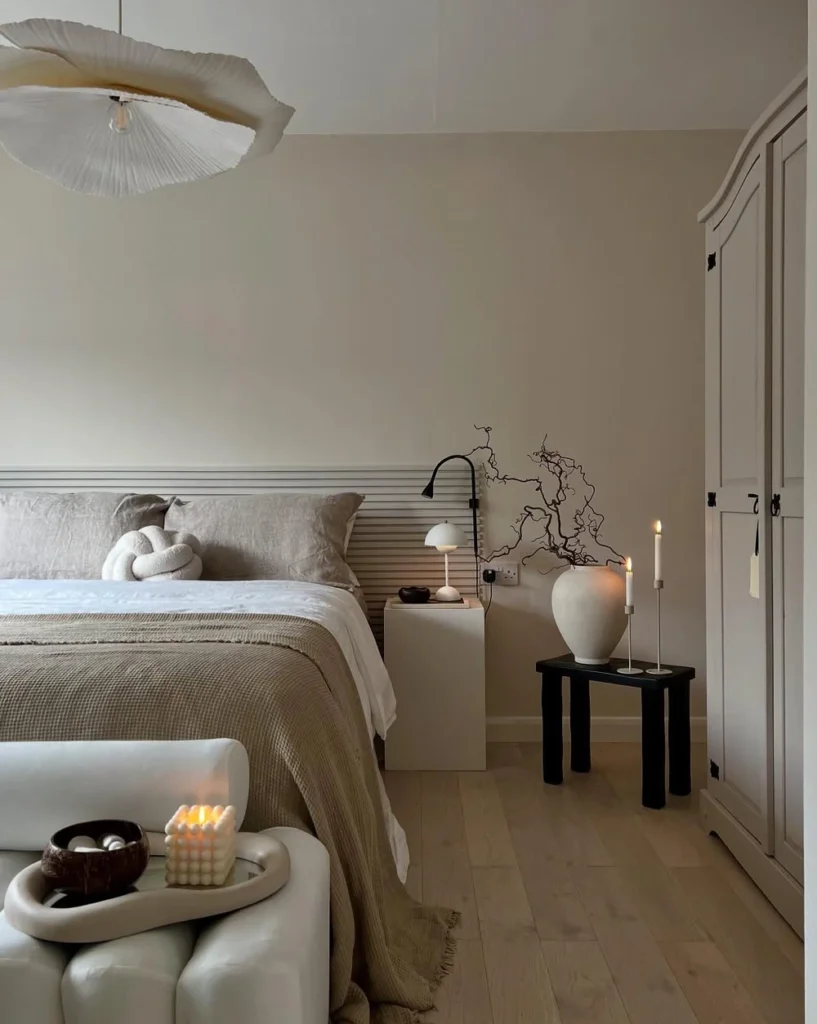 Wavy Ceiling Lamp and Knotted Cushion
