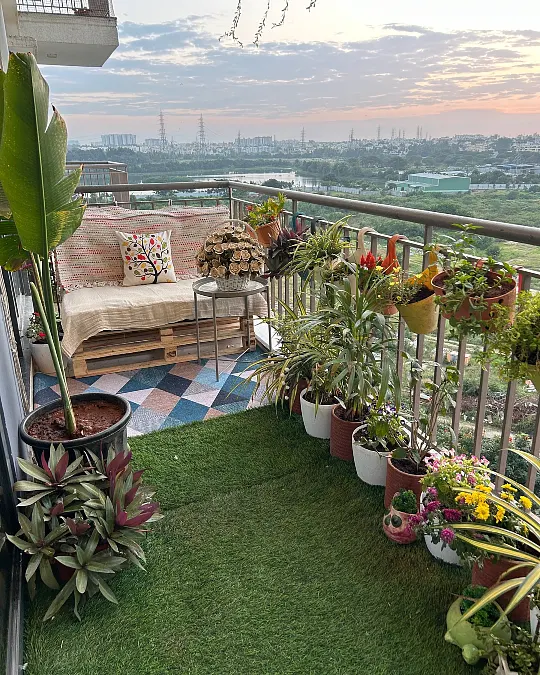 Colorful Pallet Garden Balcony
