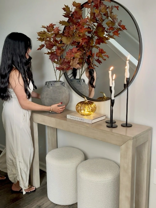 Seasonal Entryway Console