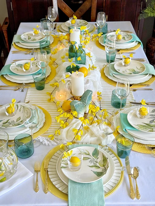 Lemon Yellow and Aqua Spring Table