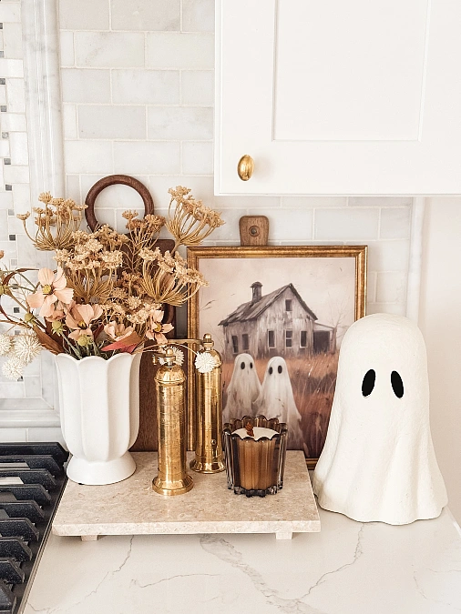 A Playful Harvest Ghost Corner