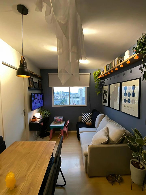 Ceiling Ghost + Pumpkin Garland + Dark Walls