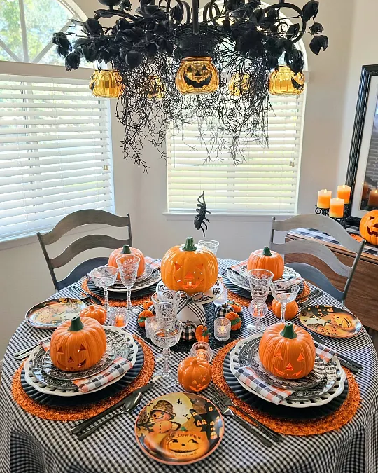 Gingham Cloth + Pumpkin Place Settings