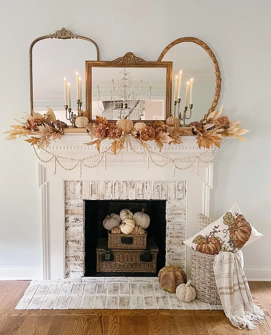 Layered Mirrors and Neutral Fall Mantel