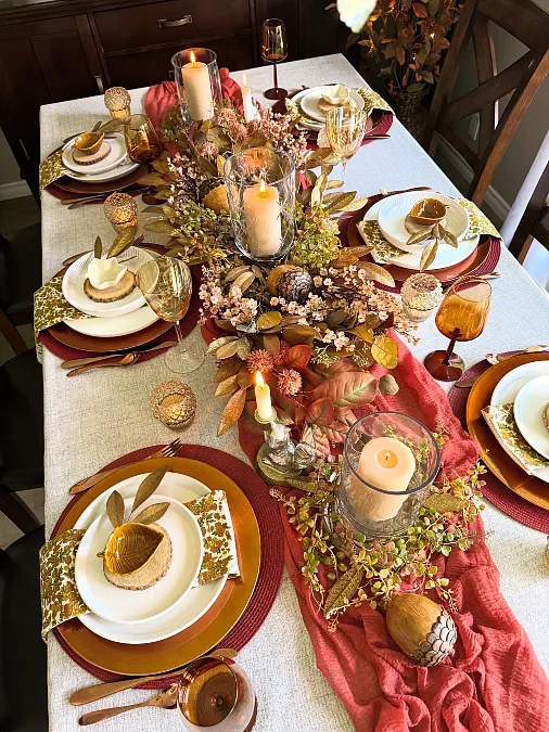 Berry Runner + Candle Hurricanes + Gold Leaves